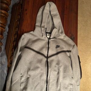 Nike Men's Gray Hooded Jacket